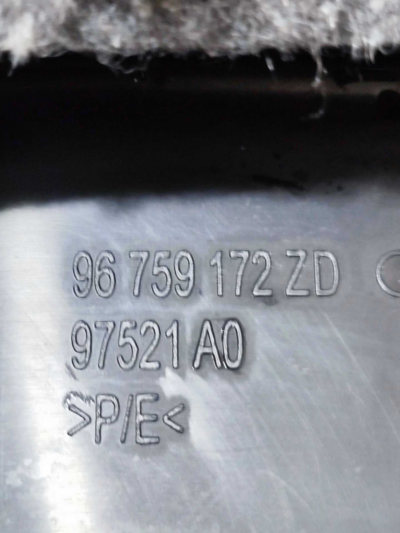 MOLDURA INTERNA TAMPA TRASEIRA CITROEN C3 2013 2014 A 2018 - Imagem 9