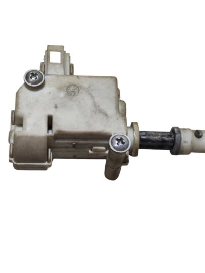 MOTOR TRAVA PORTINHOLA 8R0862153A AUDI A4 2004 2005 2006 - Imagem 5