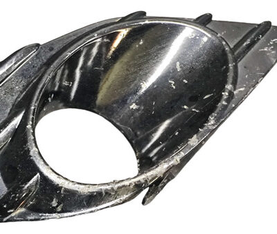 Moldura FARO MILHA Dir Toyota Yaris 2018 A 2021 521270d850 - Imagem 2