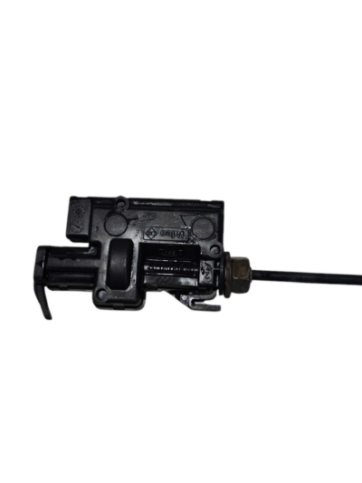 TRAVA PORTINHOLA TANQUE 8200305732 RENAULT Megane 2007/2011 - Imagem 1
