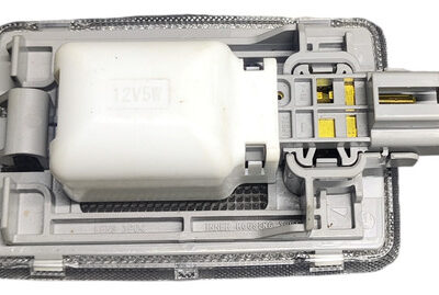 Luz Teto Cortesia Interna Toyota Yaris Xls 2019 2020 2021 - Imagem 3